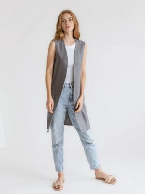 The Studio Linen Layer With Pockets